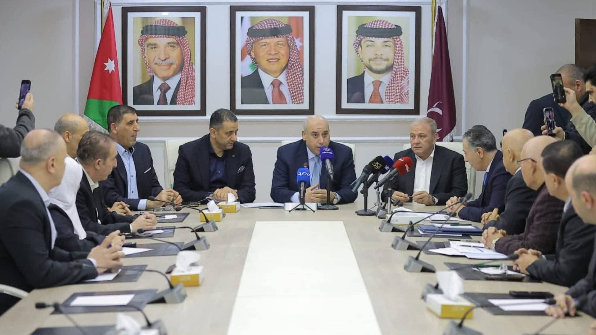 "نيابية الاقتصاد" تبحث استدامة التوريد والحكومة تكشف حجم مخزون القمح والسلع الأساسية في الأردن