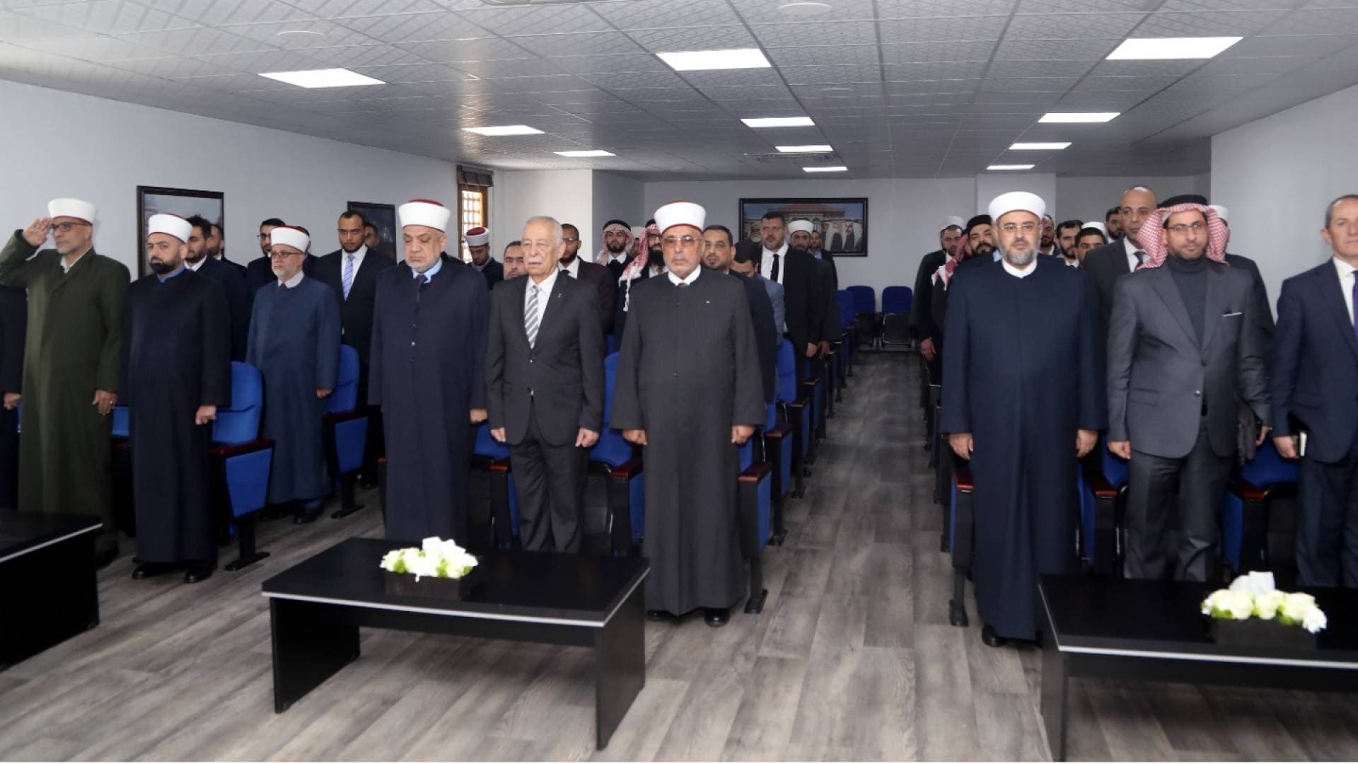 العيسوي يسلم المكرمة الملكية السنوية لـ 30 إماما وواعظا مقبلين على الزواج