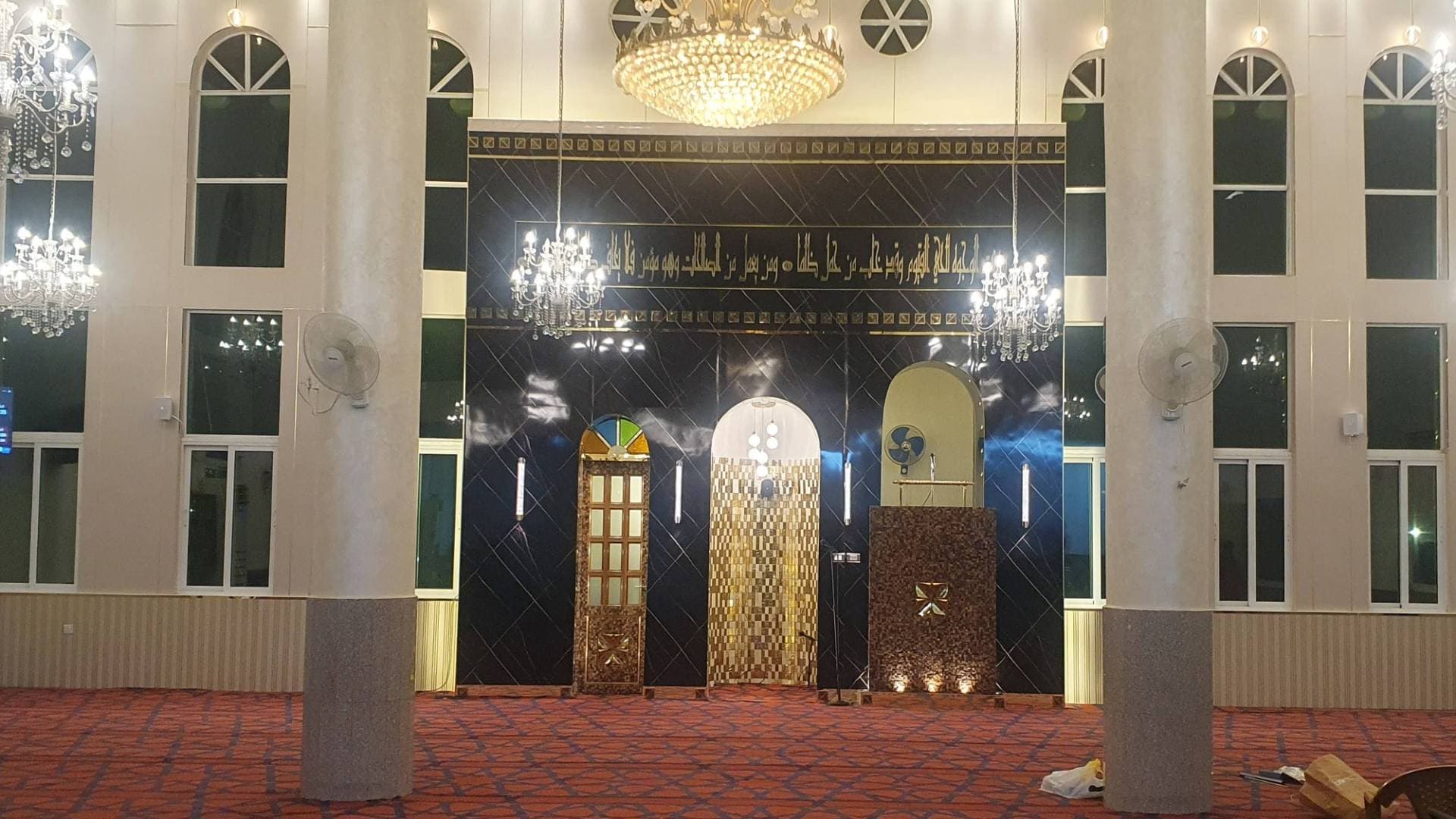 وزارة الأوقاف: إلغاء جميع مصليات عيد الفطر الخارجية وإقامتها داخل المساجد بسبب الأحوال الجوية