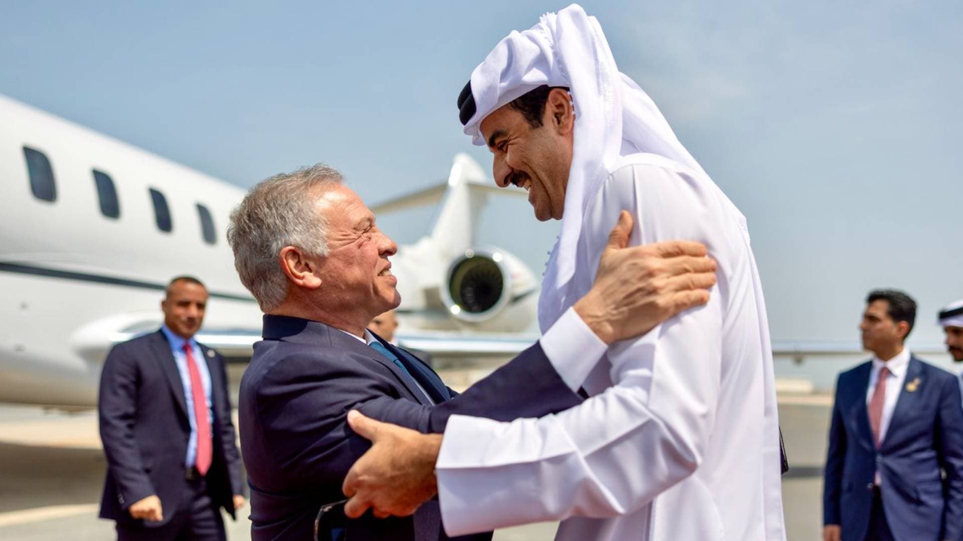 الملك وأمير دولة قطر يتبادلان التهاني هاتفيا بمناسبة عيد الفطر