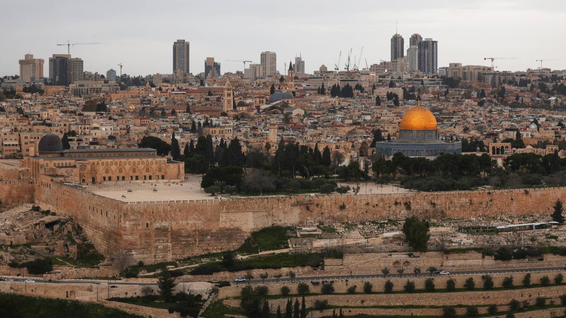 لأول مرة منذ عام 1967: الاحتلال يمنع إقامة صلاة عيد الفطر في رحاب المسجد الأقصى