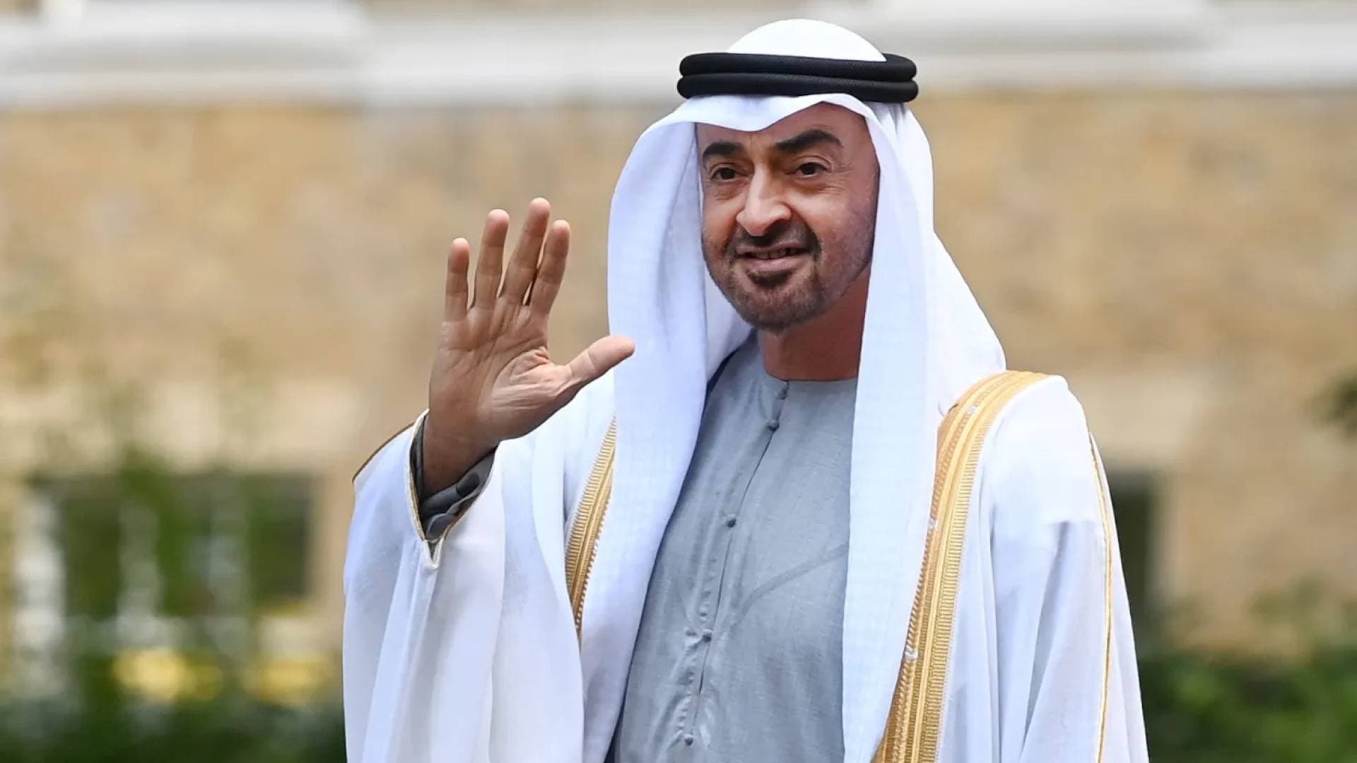 رسالة هاتفية من رئيس دولة الإمارات محمد بن زايد إلى سكان الإمارات في العيد