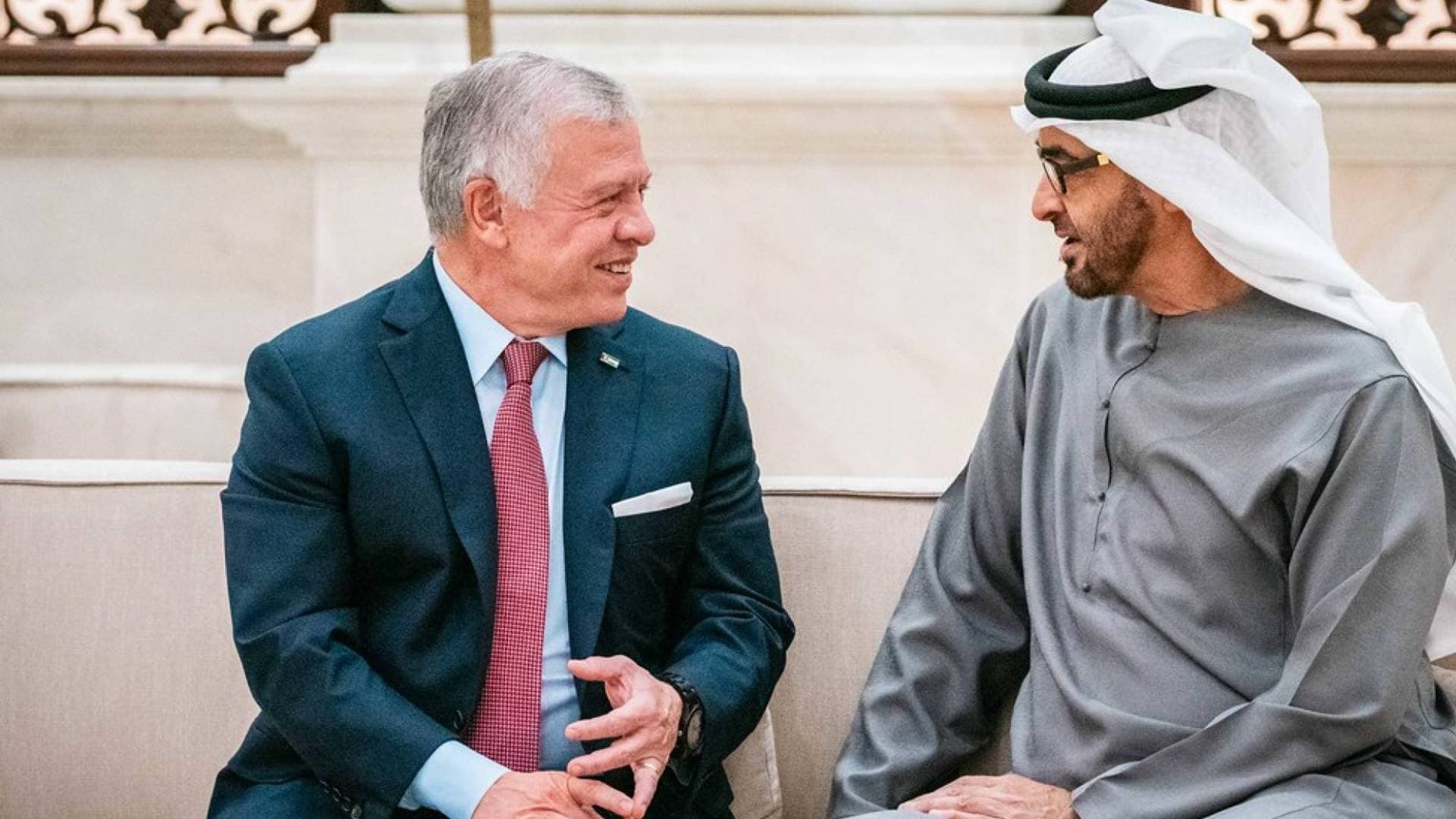 الملك ورئيس دولة الإمارات يتبادلان التهاني بمناسبة عيد الفطر