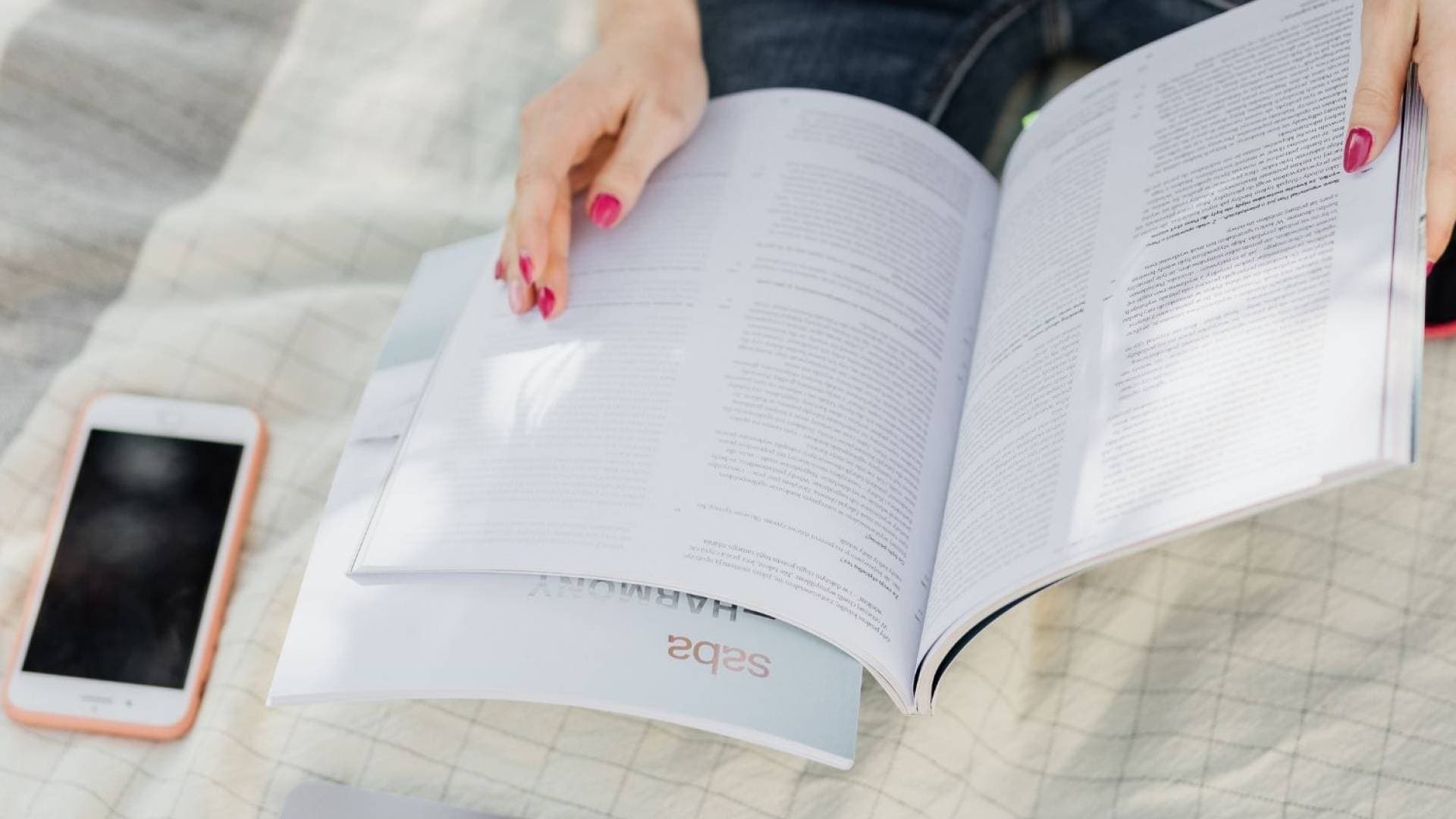 فاجعة تهز الأوساط الأكاديمية.. وفاة طالبة طب في سنتها الأخيرة تثير موجة من الحزن