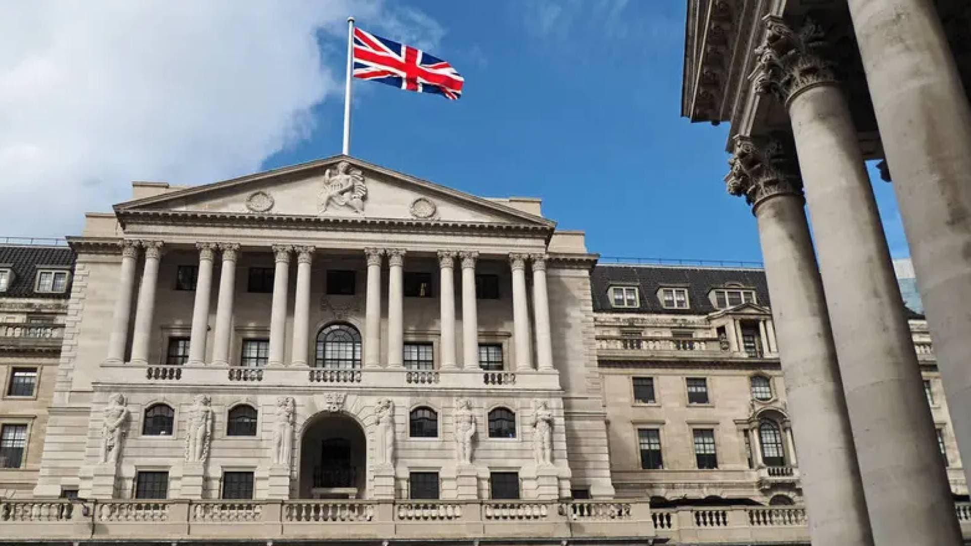 بنك إنجلترا يحذر من تزايد المخاطر التصاعدية على الاستقرار السعري