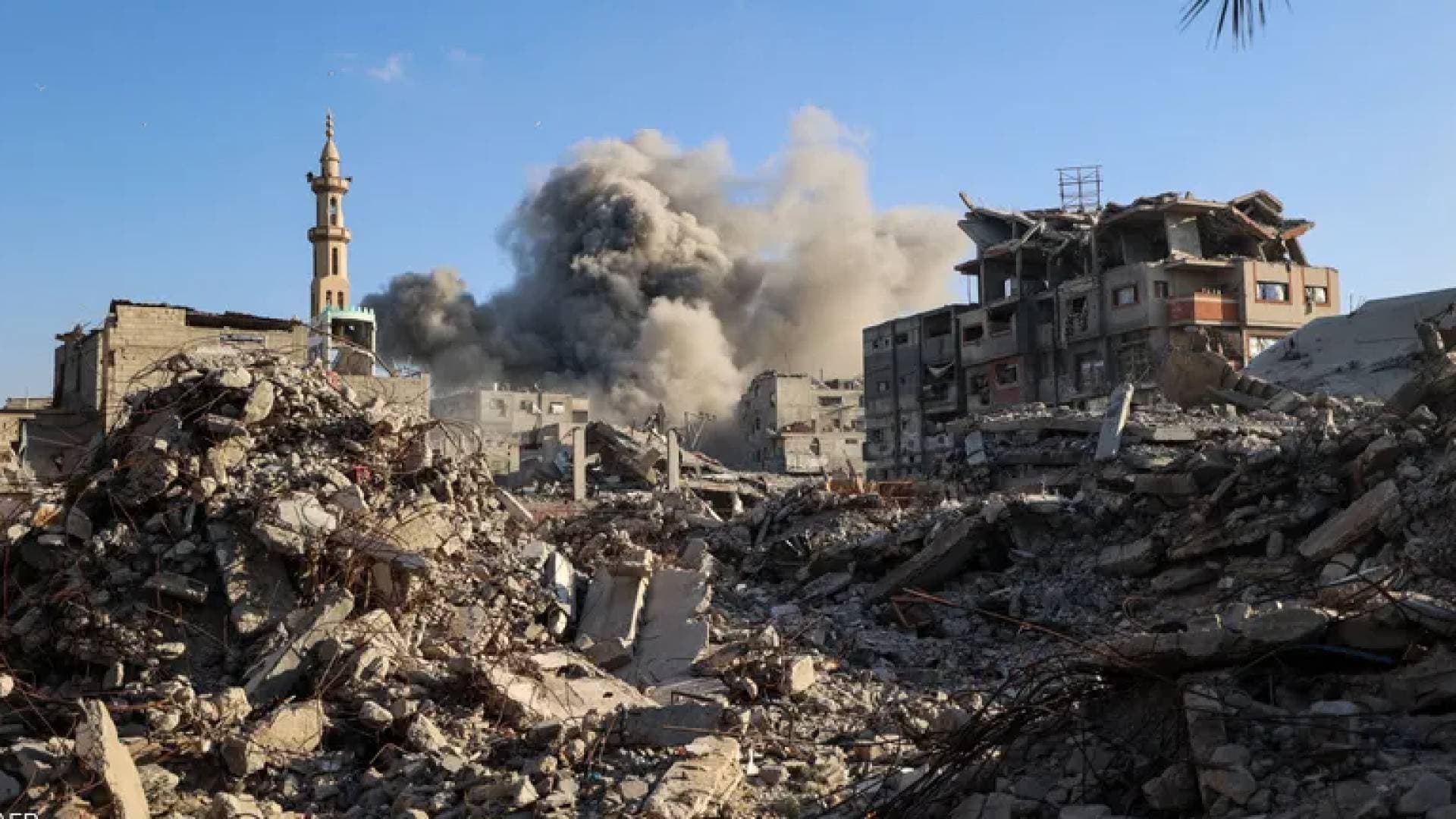 5 شهداء في غارات للاحتلال على وسط وجنوب قطاع غزة