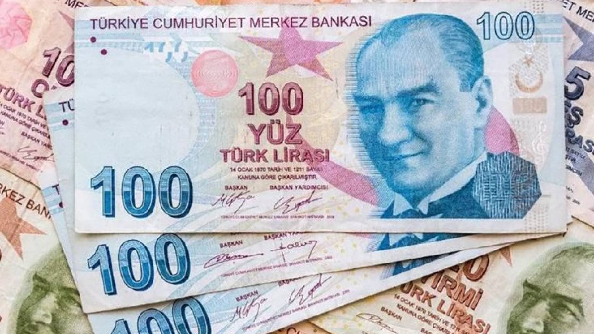 سلاح الذهب.. تركيا تبحث خيارات "غير تقليدية" لدعم الليرة مع تصاعد ضغوط الحرب والتضخم