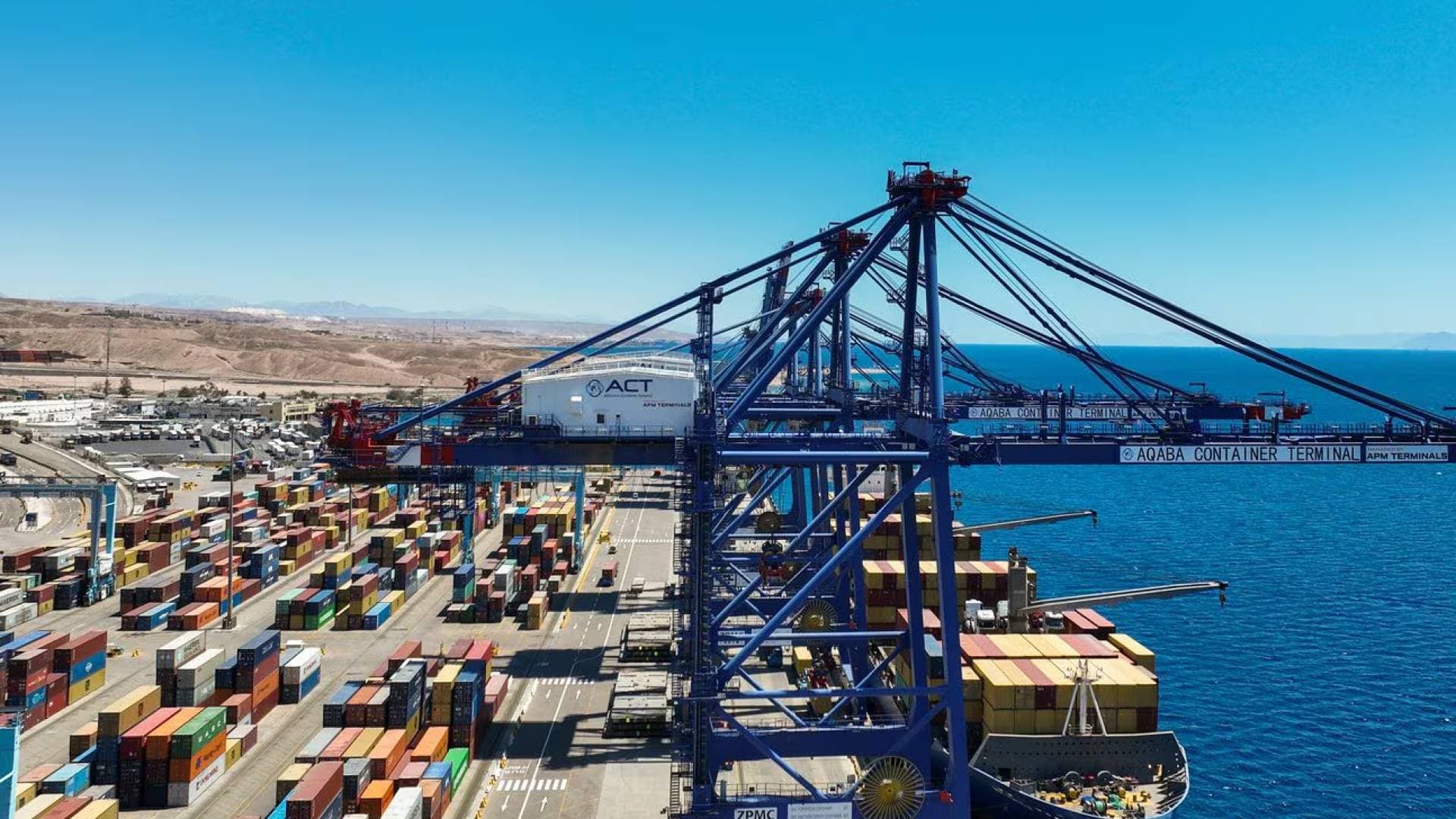 "الصناعة والتجارة" حركة الحاويات في ميناء العقبة مستقرة وكفاءة التزويد تضاهي العام الماضي