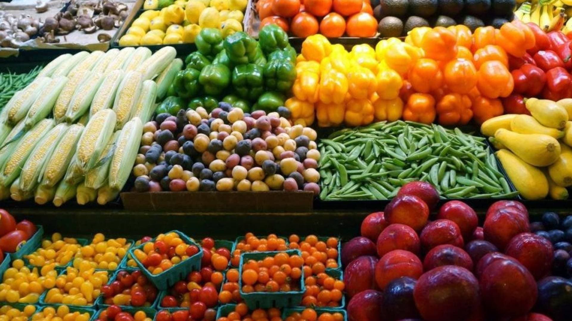 البندورة بـ 35 والبطاطا بـ 25..  أسعار الخضار  في"المركزي" عمان