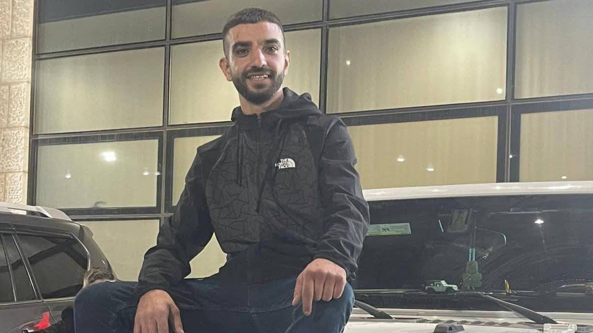 الهلال الأحمر الفلسطيني: استشهاد شاب برصاص الاحتلال بمخيم قلنديا شمال القدس