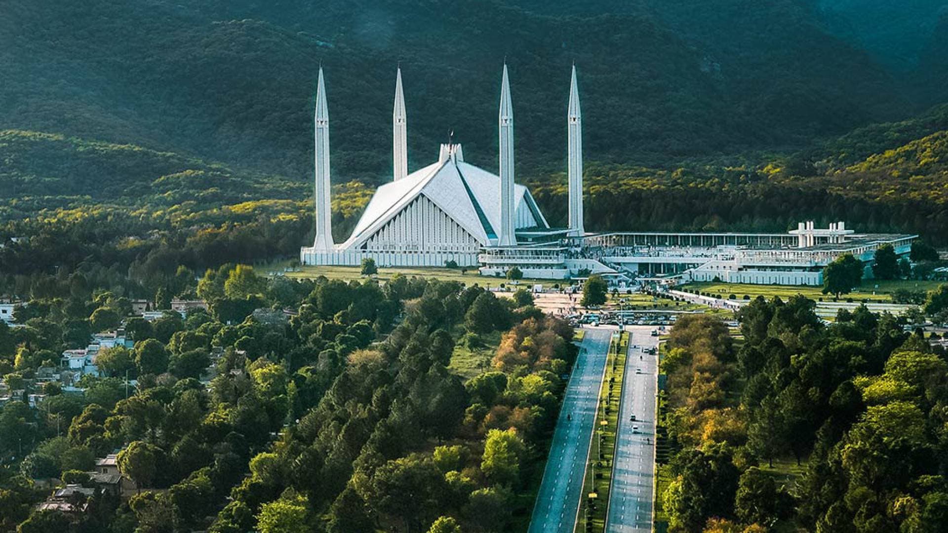 "رباعية إسلام آباد": باكستان تجمع السعودية ومصر وتركيا يوم الاثنين لنزع فتيل الصراع بين طهران وواشنطن