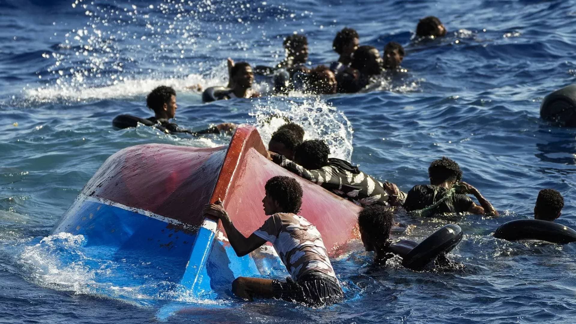 مصرع 22 مهاجرا قبالة سواحل اليونان بعدما بقوا ستة أيام في البحر