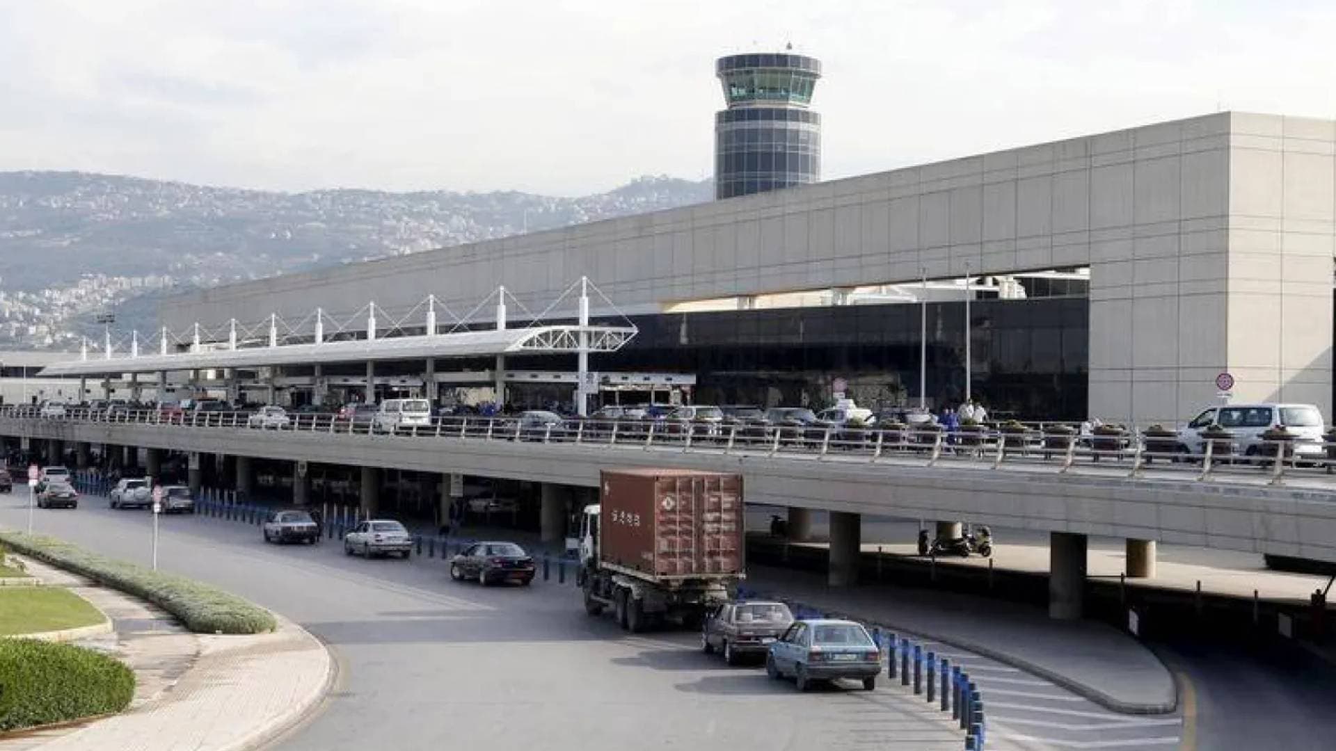 لبنان ينفي إغلاق مطار بيروت: الملاحة الجوية تعمل بانتظام ولا صحة لإلغاء الرحلات
