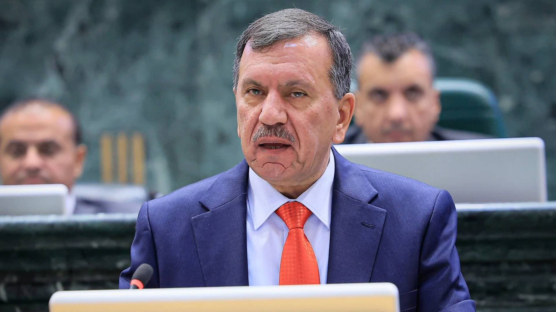 عياش يدين عرقلة "الشعانين" بالقدس ويشترط "الجدوى الإنتاجية" لتمرير القرض الإيطالي