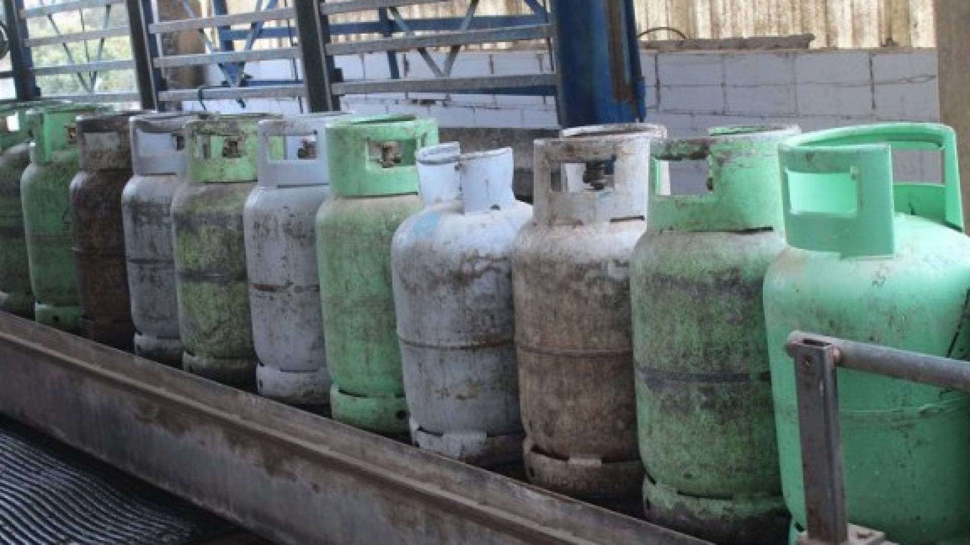 مصفاة البترول: لا نقص بالغاز المنزلي ومخزون المشتقات النفطية يكفي لشهرين