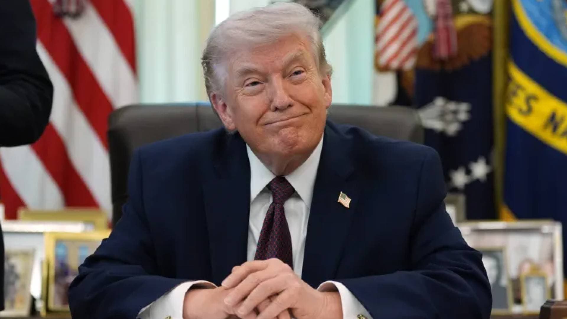 الضغط والانكفاء.. تناقضات وتقلبات ترمب في الحرب مع غيران بين التصعيد والانسحاب