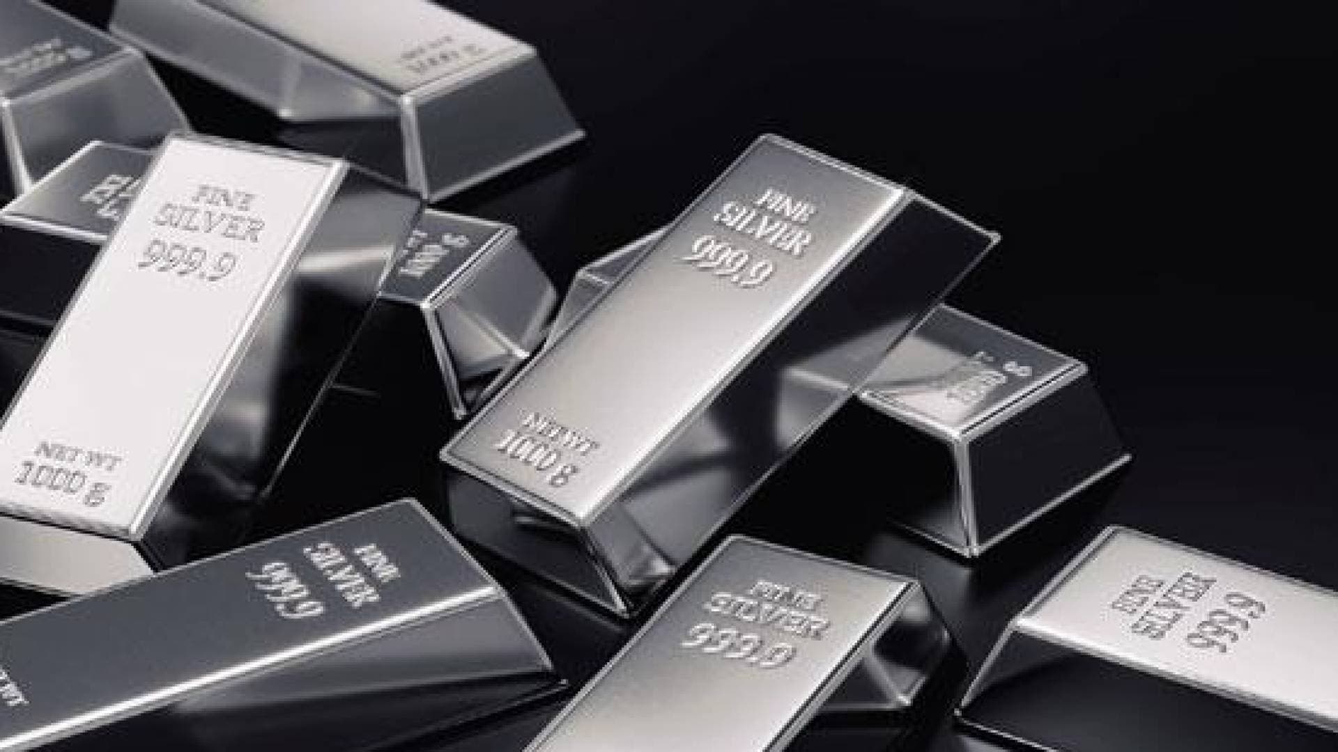 الفضة تنزف.. هبوط عنيف بـ 4 دولارات وخسارة تتجاوز 5%