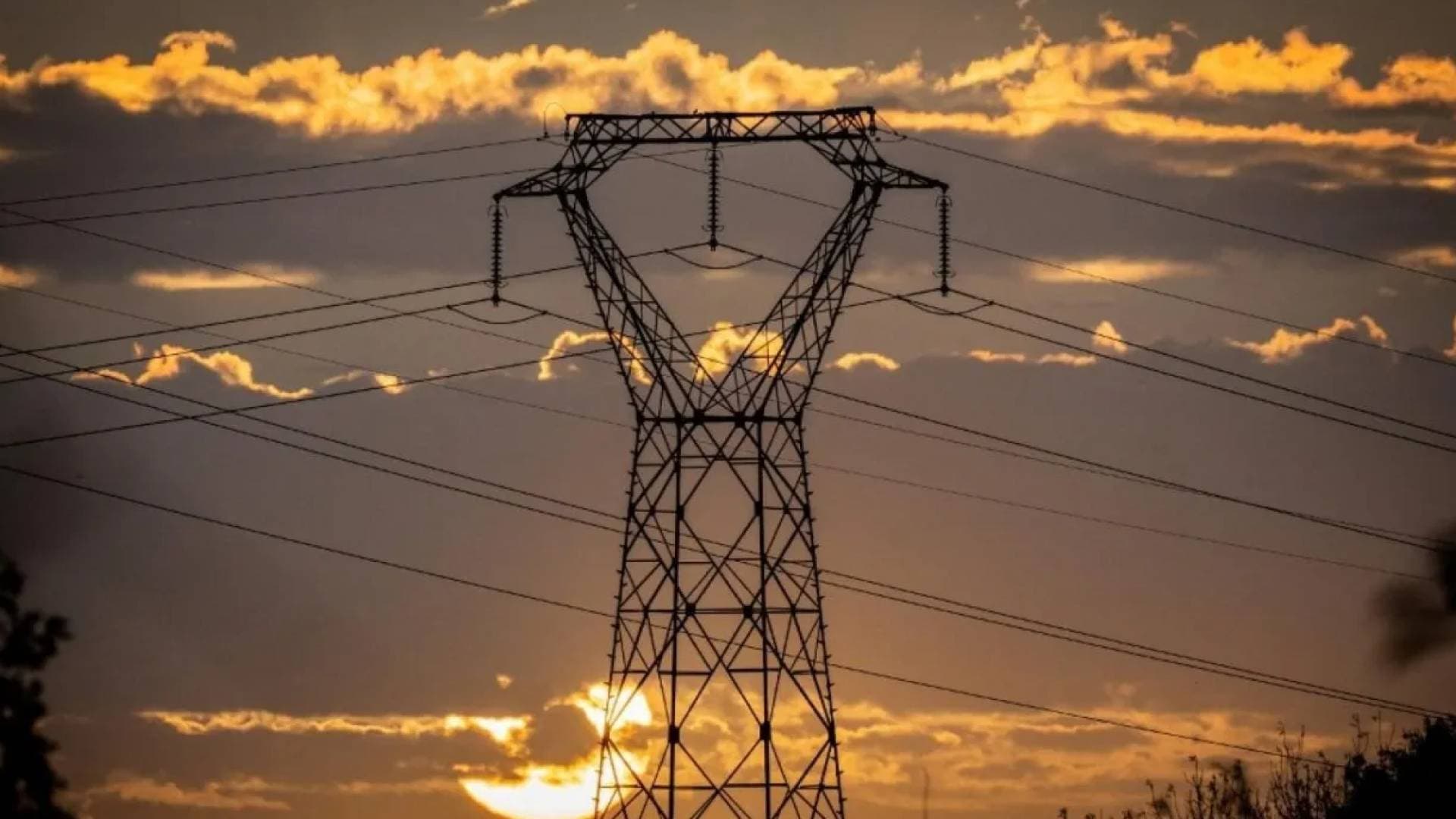 "الكهرباء الوطنية": المنظومة تعمل بكفاءة عالية ولا مبرر للقلق بشأن استمرارية التزويد