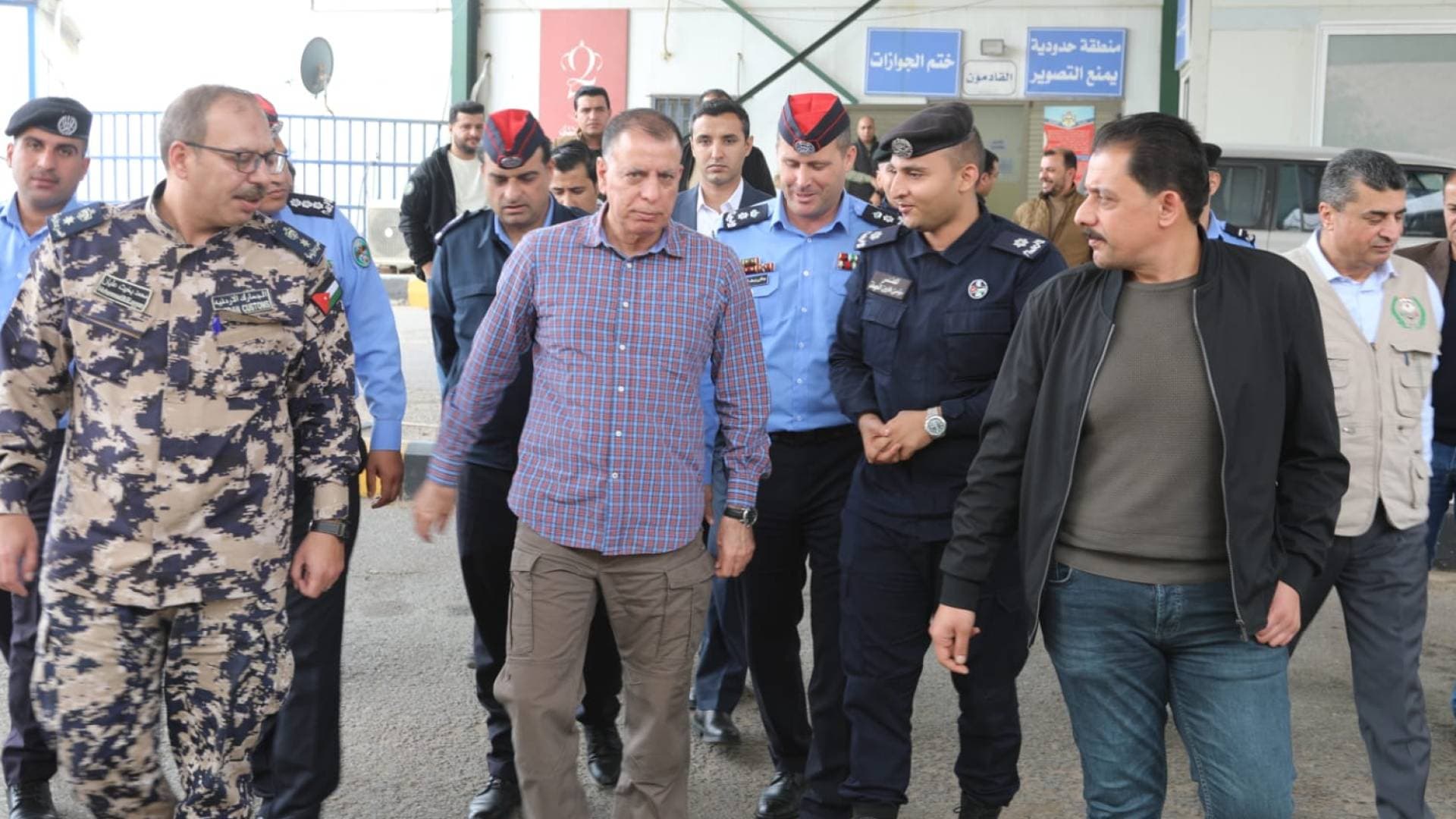 وزير الداخلية يزور العقبة في جولة ميدانية