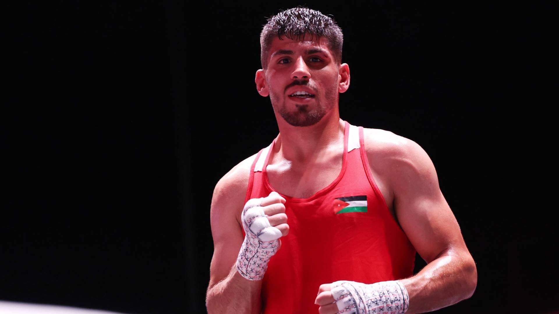 زياد عشيش يضمن أولى ميداليات الأردن في بطولة آسيا للملاكمة