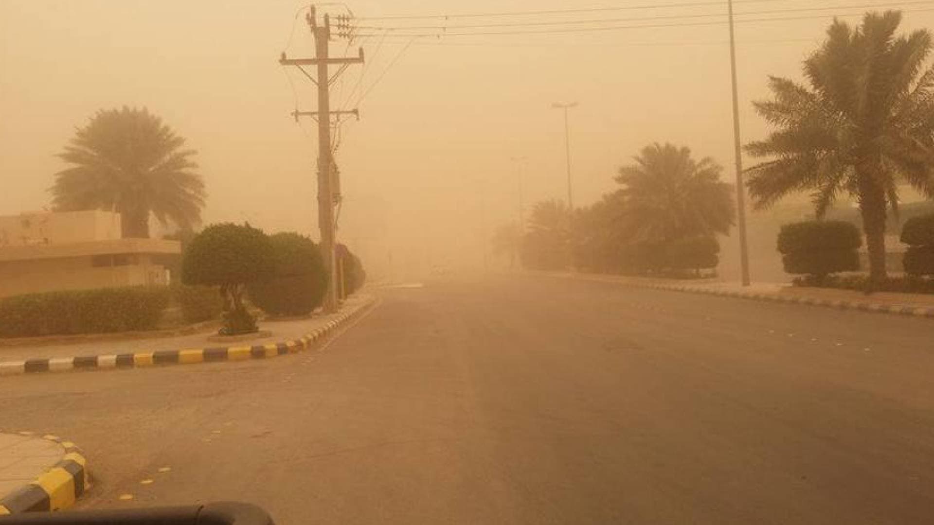 طقس العرب: موجات غبار تندفع نحو الأردن وتوقعات بأمطار طينية يوم الأحد