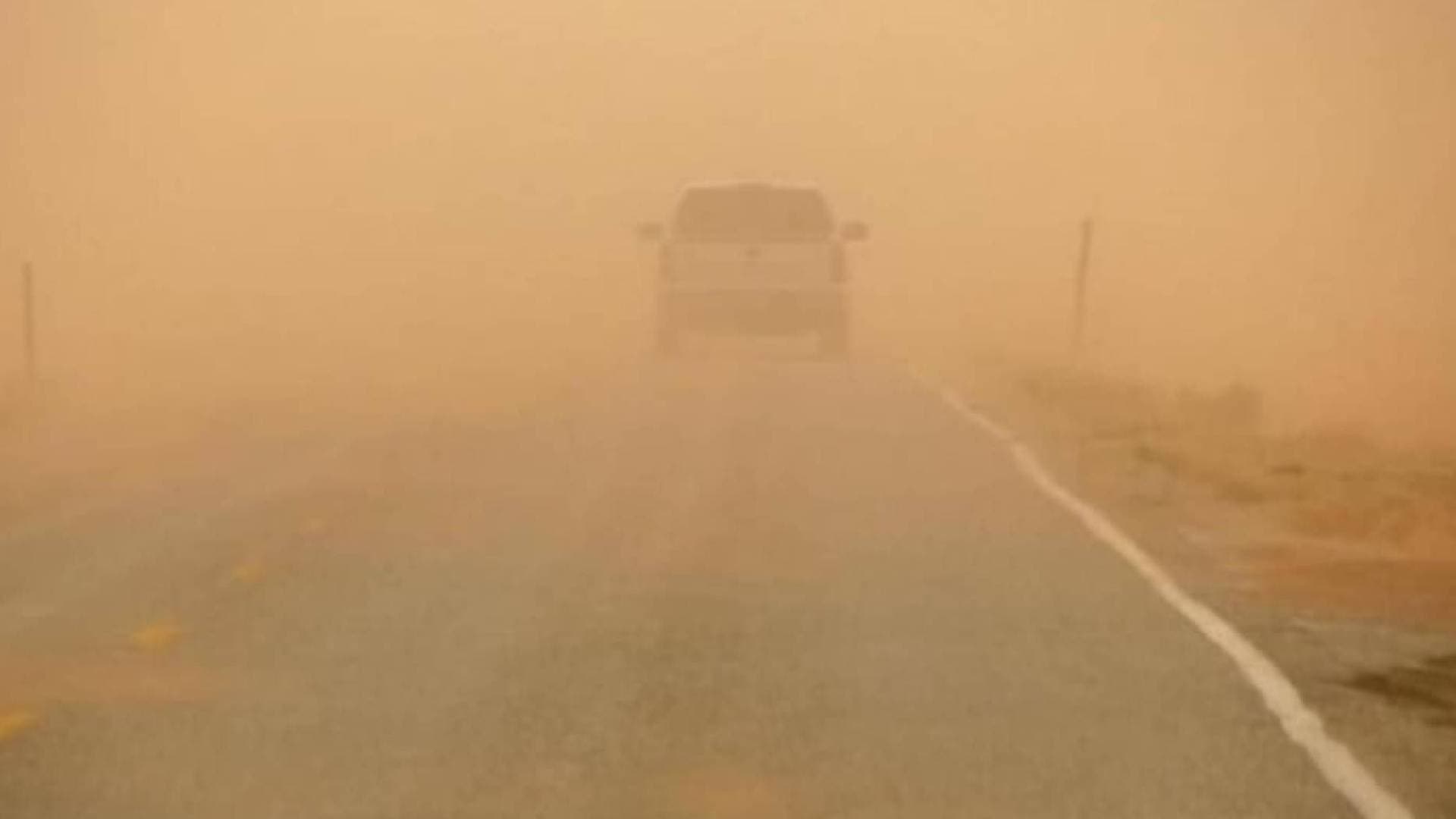 الأرصاد: أجواء مغبرة السبت وفرصة لزخات مطرية الأحد