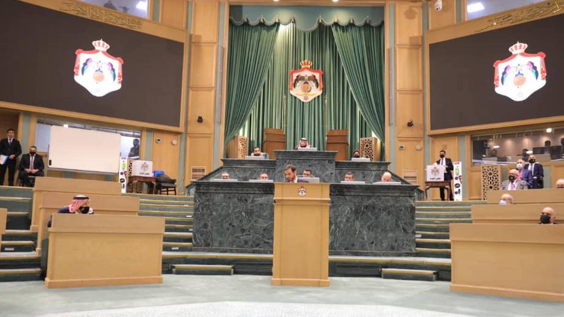 النائب "العلاونة" يتهم "الصحة" بالتقصير في وفاة مساعد مديرها في إربد