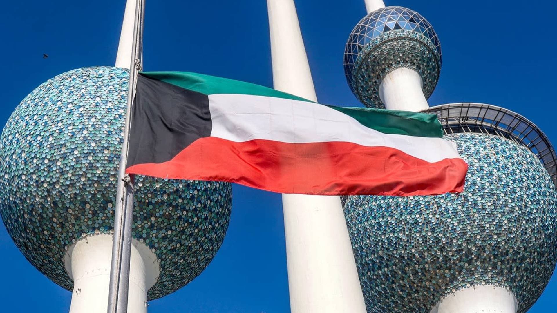 الكويت تتصدى لهجوم صاروخي وطائرات مسيرة معادية