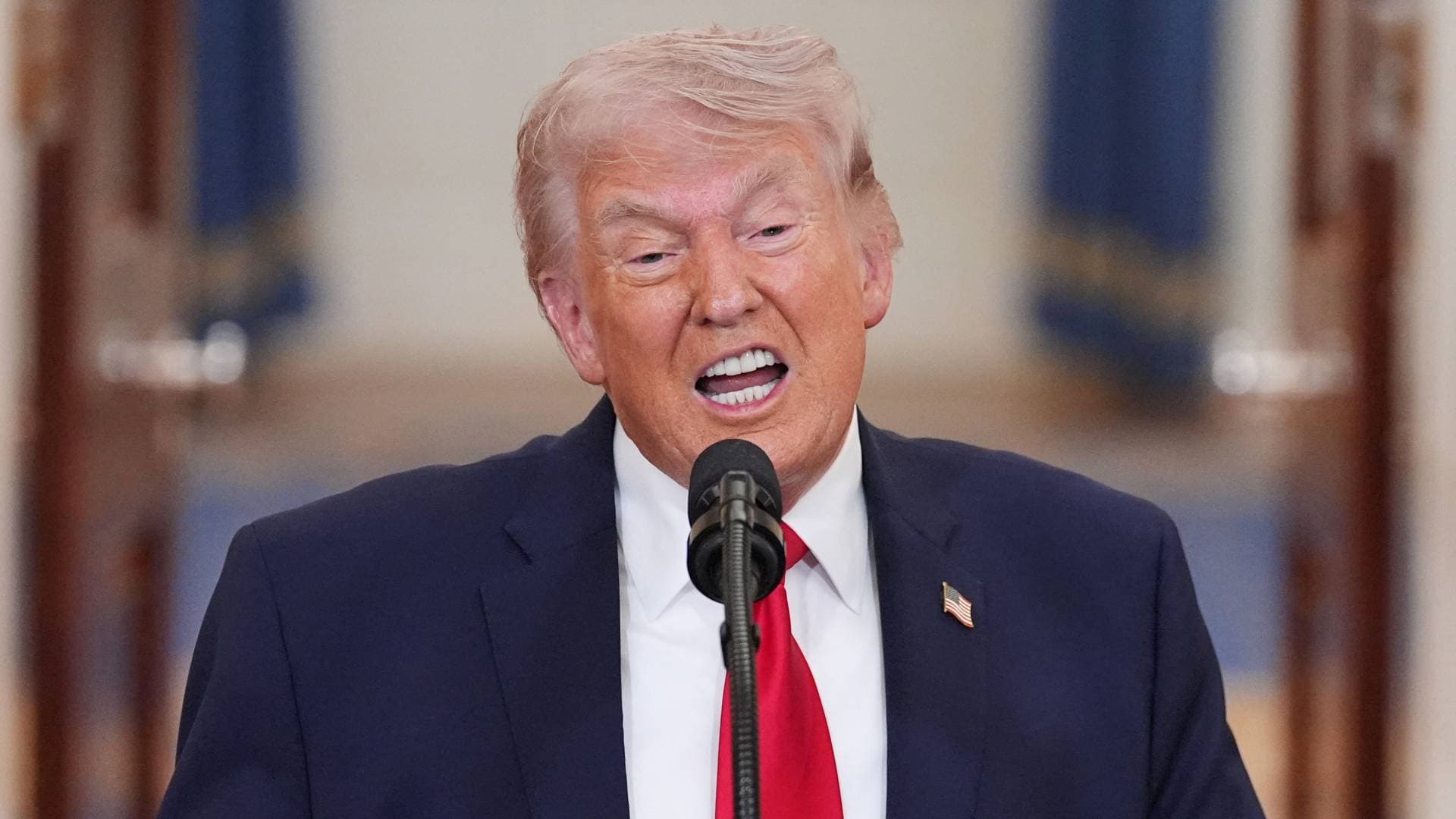 ترمب يصعد هجومه على المحكمة العليا.. "خدعة المواطنة" و"فشل التعرفات" يشعلان سجالا دستوريا