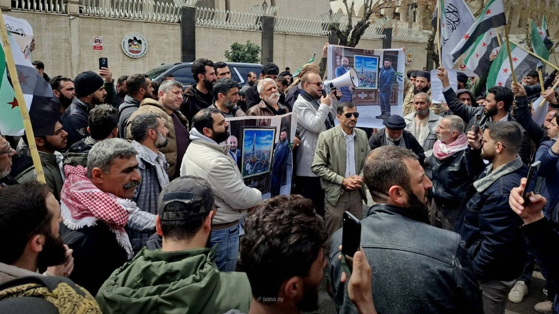 سوريا تكشف ارتباط المعتدين على سفارة الإمارات بـ "النظام المخلوع"