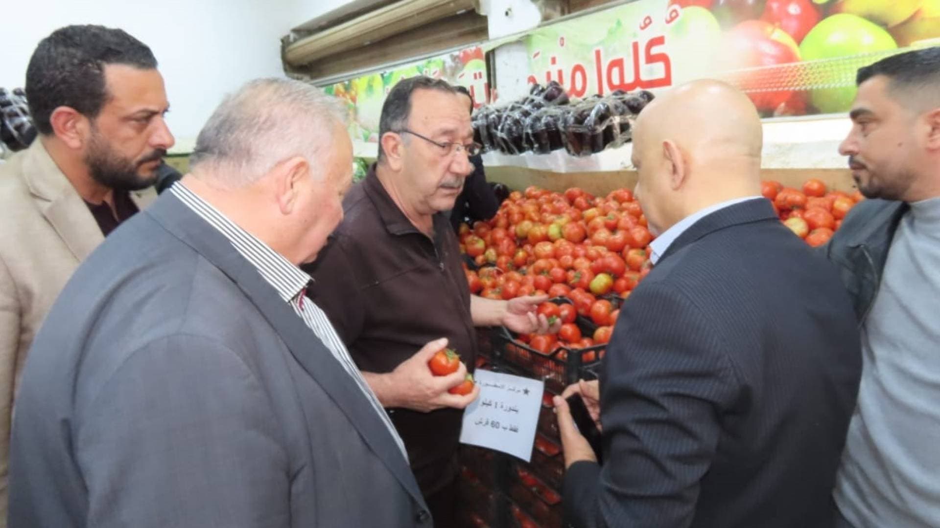 مسؤولون من مأدبا: المخزون الاستراتيجي آمن ولا صحة لشائعات نقص السلع