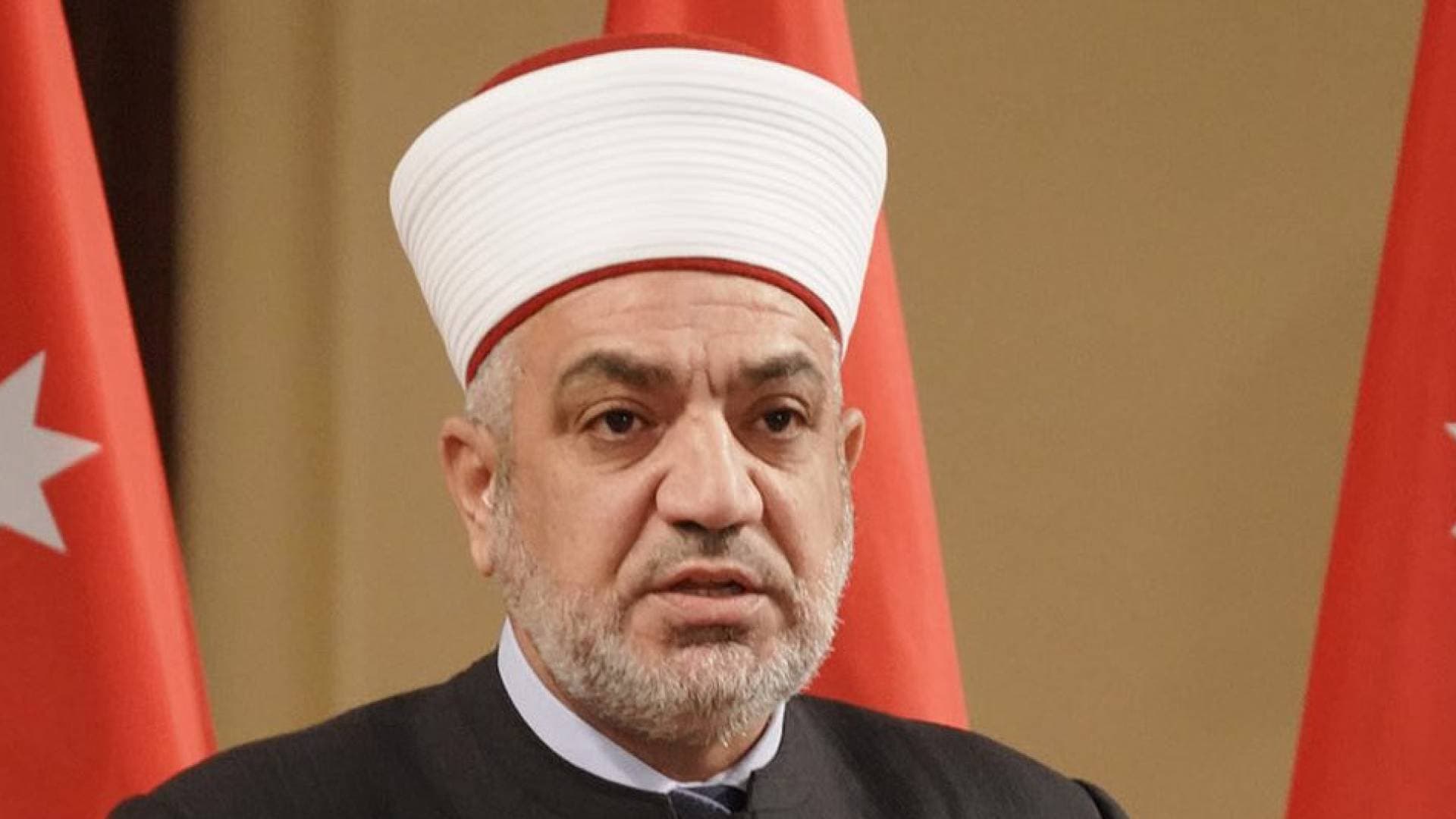 "الأوقاف" تدين اقتحام المتطرفين للأقصى وتعتبر استمرار إغلاقه "جريمة تاريخية" لم تشهد منذ قرون