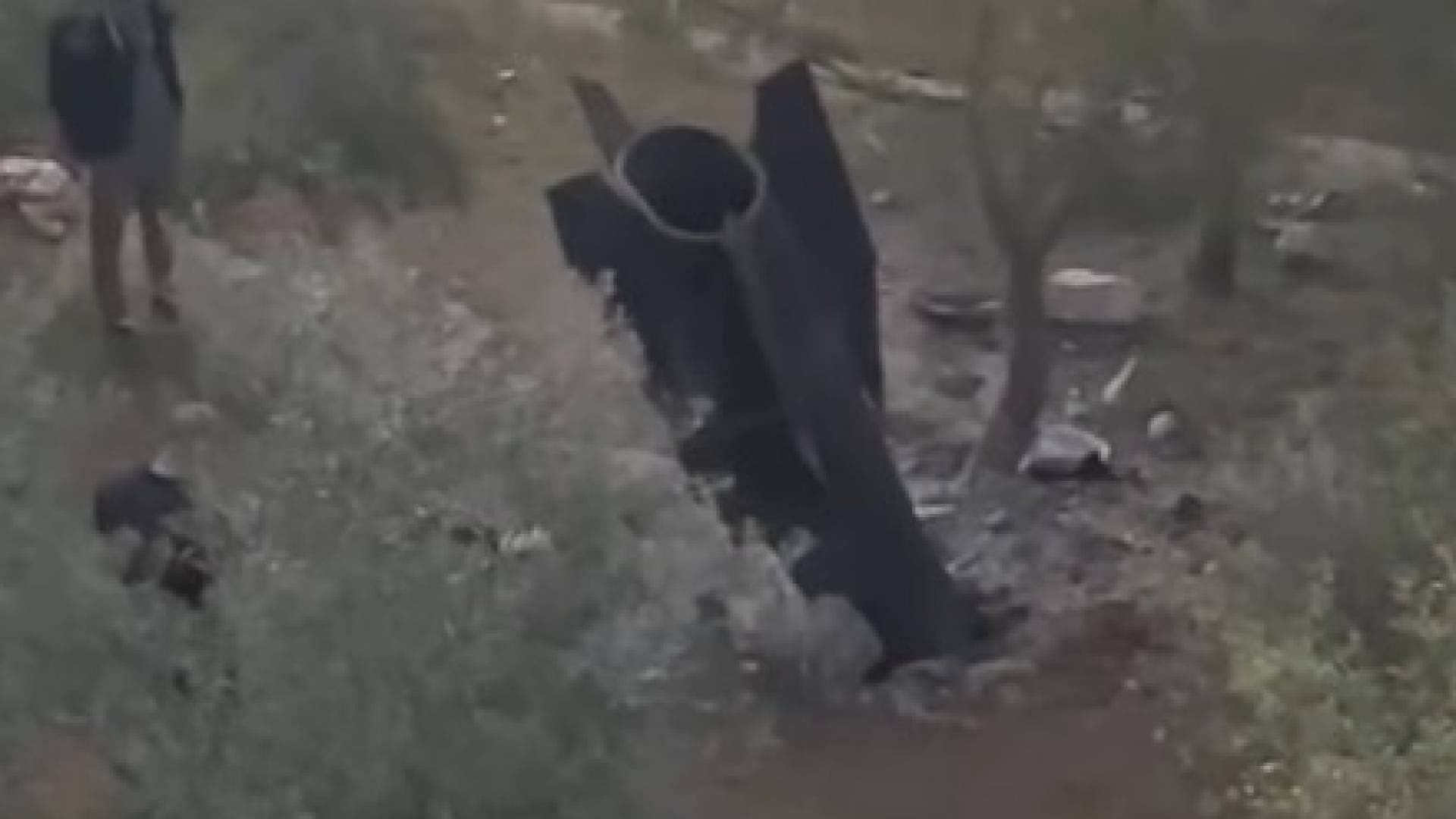 سقوط شظايا صاروخ بعد اعتراضه في منطقة وادي الحور بمدينة السلط