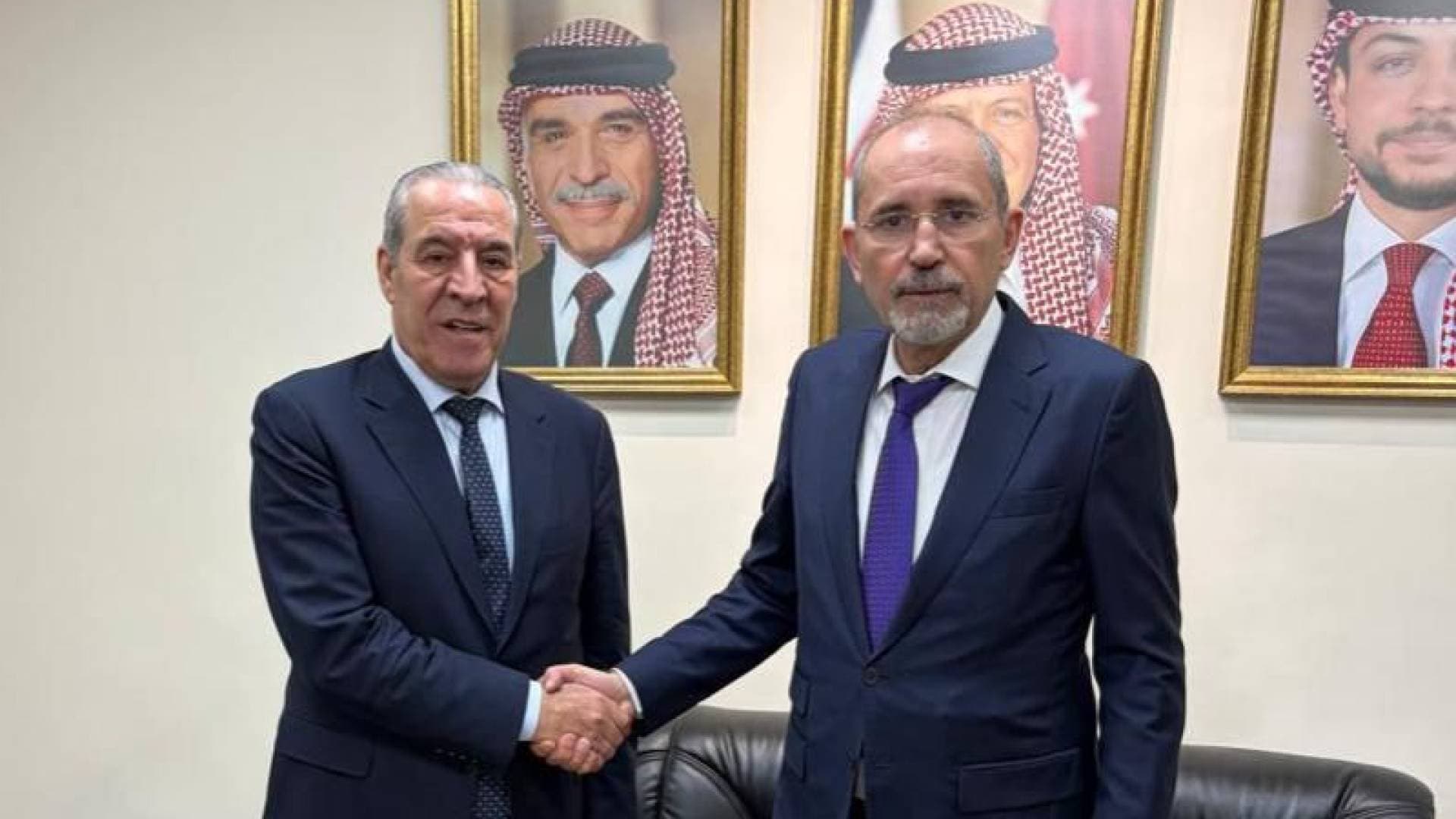 الصفدي والشيخ يؤكدان على ضرورة تنفيذ جميع بنود اتفاق وقف إطلاق النار في غزة