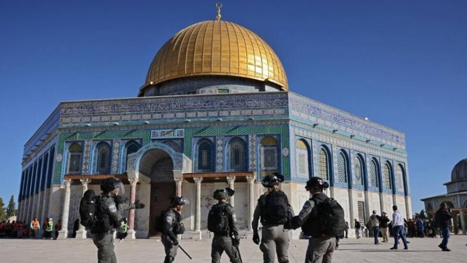 مدير أوقاف القدس: جيش الاحتلال يستغل "الإغلاق" لتسريع الحفريات في محيط الأقصى - فيديو