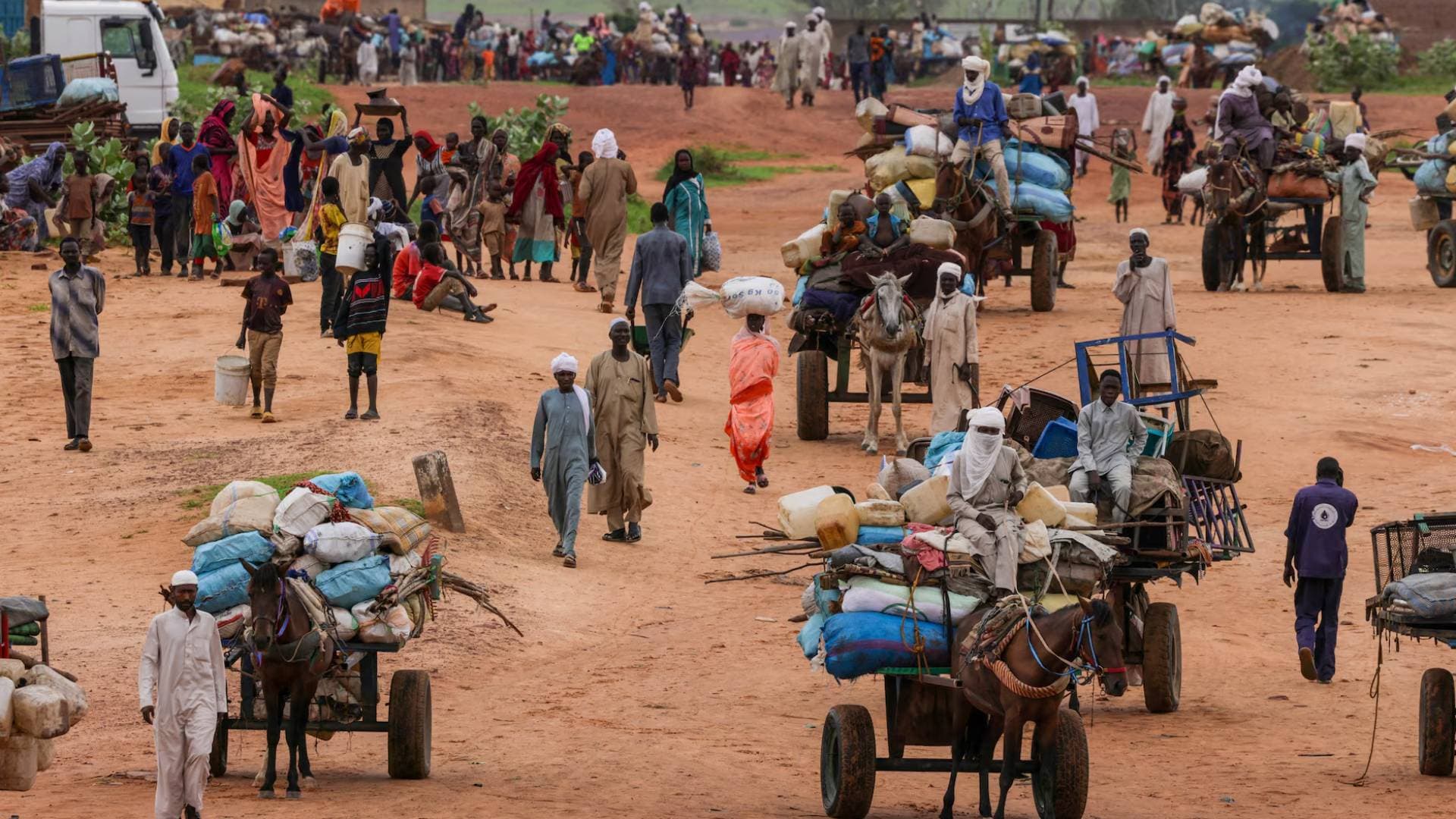 أ ف ب : 32 قتيلا بينهم أطفال في غارة بمسيرة بشمال دارفور في السودان