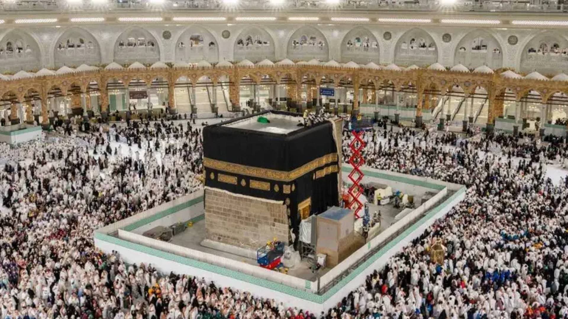 بدء أعمال الصيانة الدورية للكعبة المشرفة بأحدث التقنيات العالمية