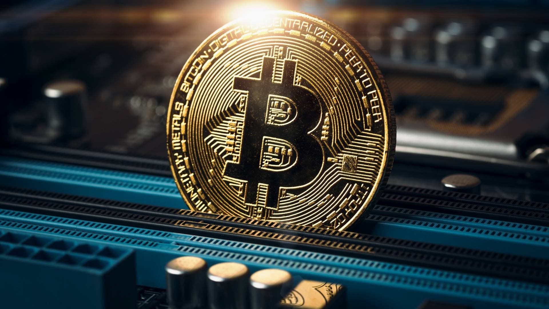 تراجع طفيف للبيتكوين.. العملة الرقمية تهبط بنسبة 1.33% وتستقر عند 70,751 دولارا