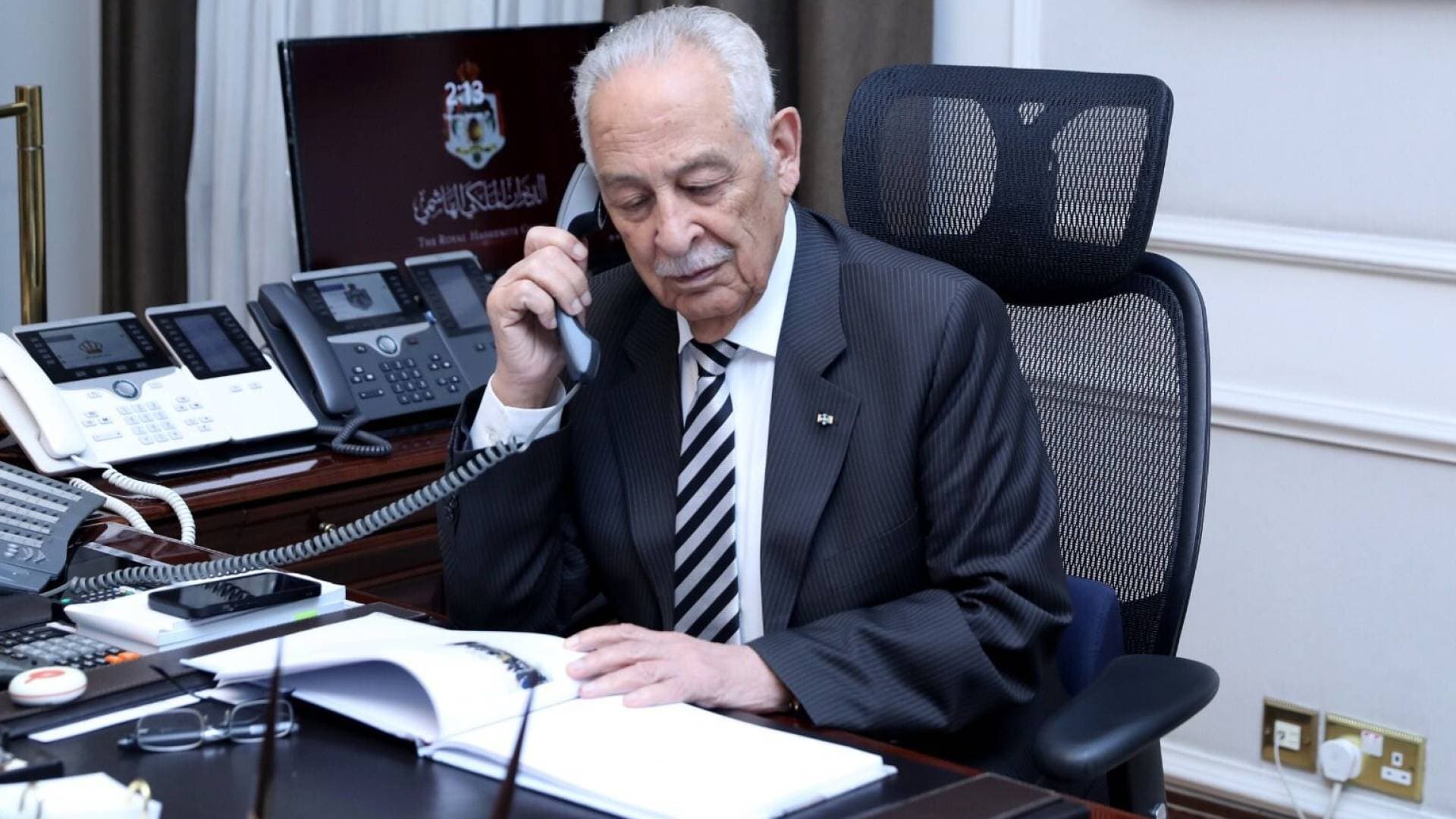 مندوبا عن الملك وولي العهد...العيسوي يعزي عشيرة البقور