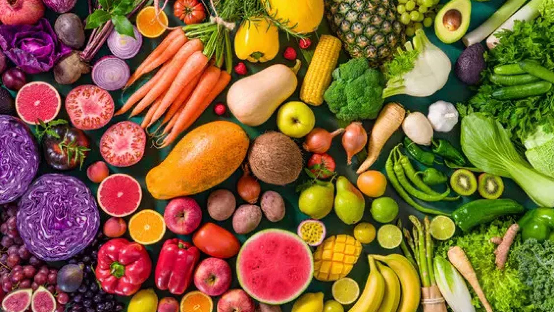 سوق الجملة المركزي يستقبل 2555 طنا من الخضار والفواكه