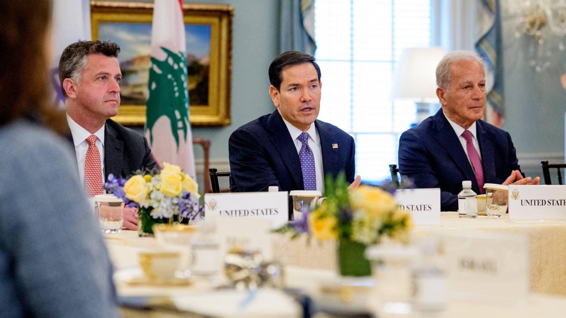 أمريكا تعد بتقديم مساعدات للبنان في حال نجاح مفاوضاته مع الاحتلال