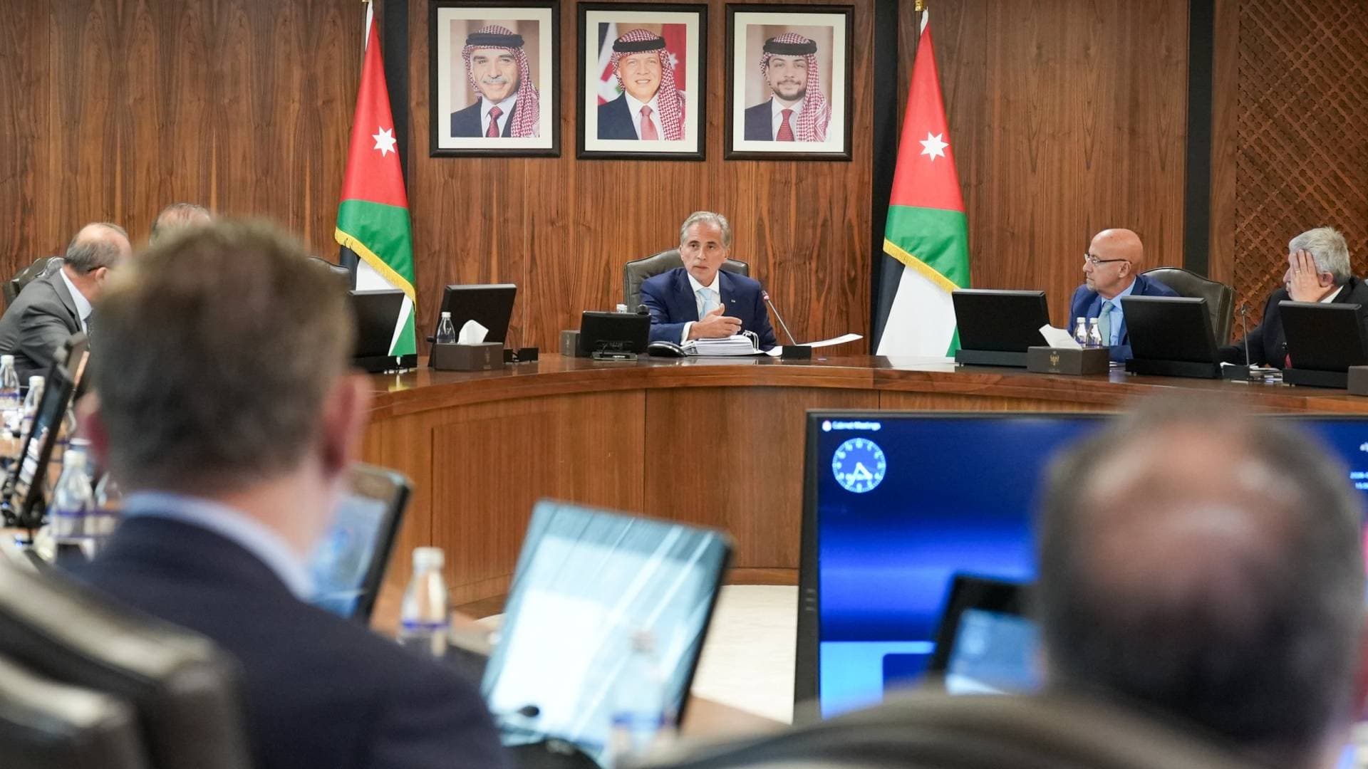 استطلاع "الدراسات الاستراتيجية": 54% من الأردنيين متفائلون بمسار الأمور بعد عام ونصف على حكومة حسان