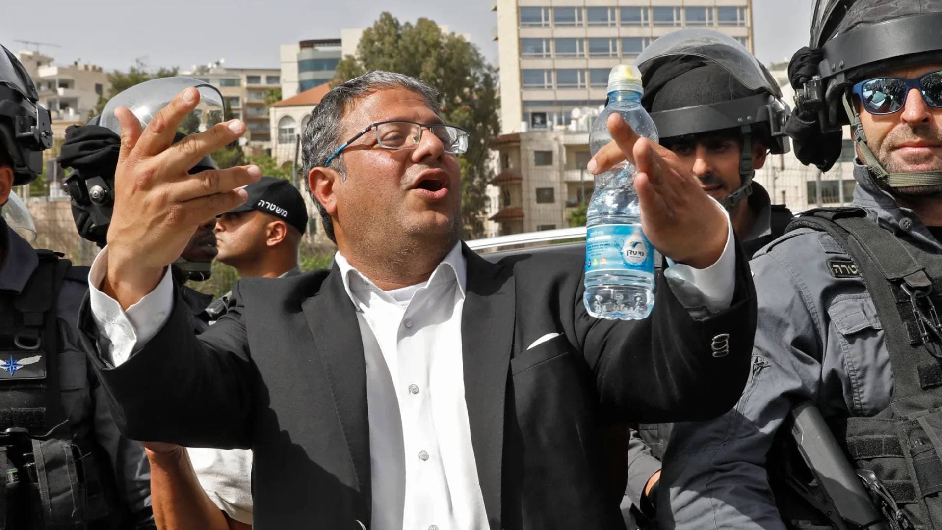 محكمة الاحتلال العليا تنظر في إقالة بن غفير والأخير يتحدى: "لن أنفذ"