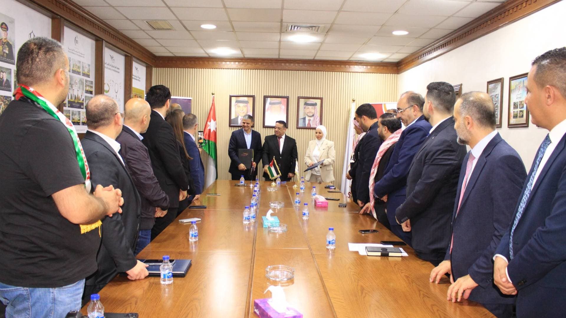 البريد الأردني يواكب التحول الرقمي باتفاقية استراتيجية لإطلاق "المحفظة الإلكترونية"