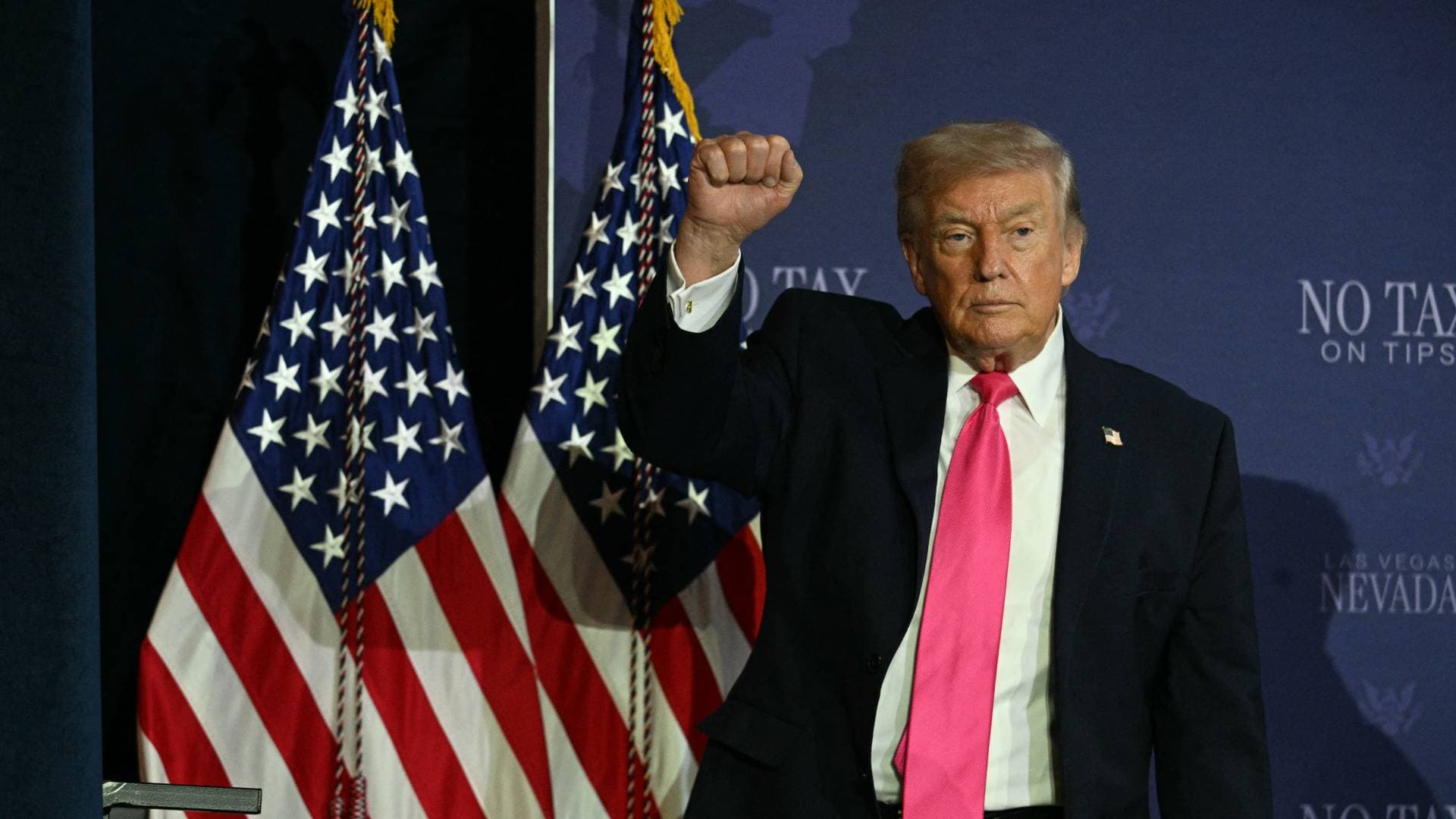 ترمب: حرب إيران "انعطافة بسيطة".. واستطلاعات الرأي تحمل ترمب مسؤولية ارتفاع الوقود