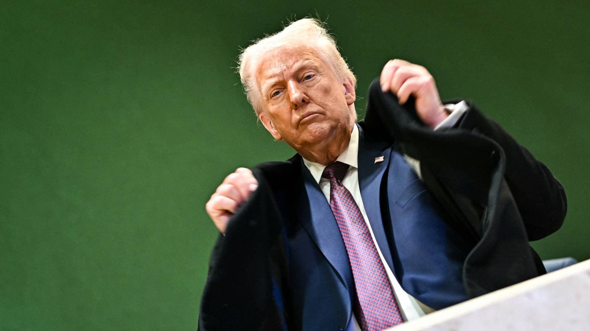 "24 ساعة حاسمة".. ترمب يتوعد إيران فهل تنتهي الحرب أم تشتعل المواجهة؟