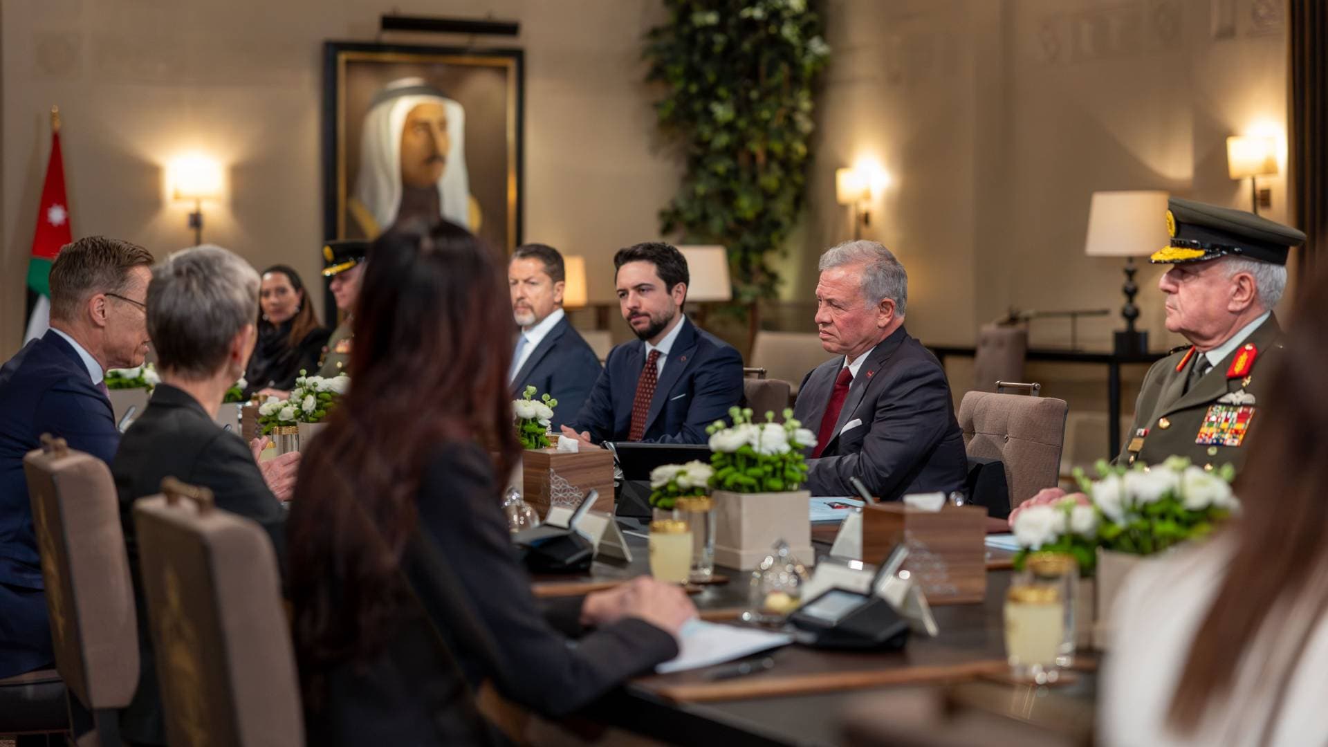 الملك والرئيس الفنلندي يعقدان لقاء في قصر الحسينية - فيديو