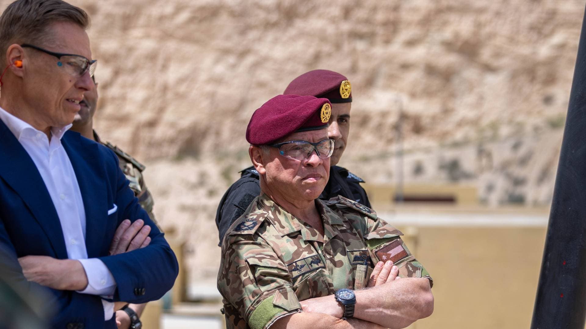 الملك والرئيس الفنلندي يتابعان تمرينا عسكريا تعبويا في مركز الملك عبدالله الثاني لتدريب العمليات الخاصة