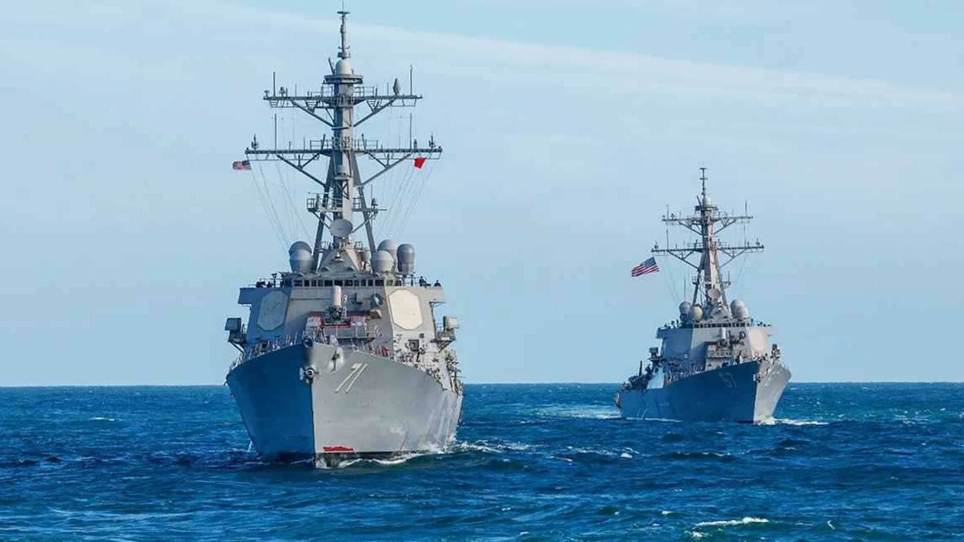 طهران ترفض "المسرحية" الأمريكية.. وتحذر: الحصار البحري ينسف جهود الوساطة الباكستانية