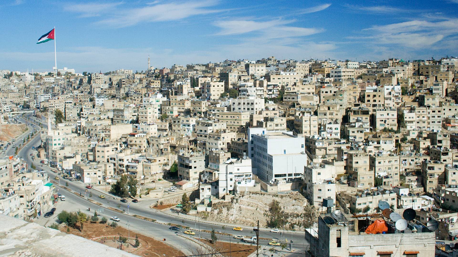 أمانة عمان تعلن إعفاءات وخصومات على المسقفات والرسوم 2026